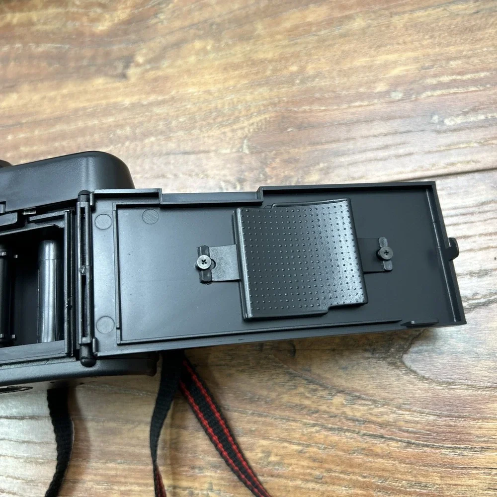 Excel Deluxe-I 35MM Film Camera with Strap And Original‎ Case Untested